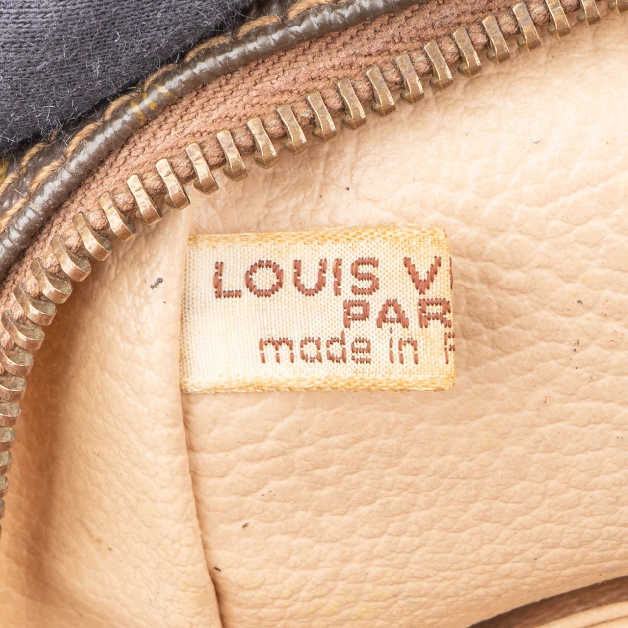 Louis Vuitton Louis Vuitton Canvas Monogram Trousse Toilette 28 Clutch Bruin