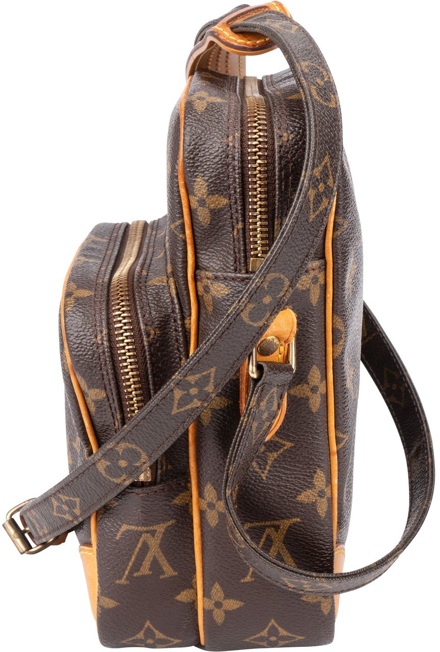 Louis Vuitton Louis Vuitton Canvas Monogram Amazone Crossbody Bag Bruin