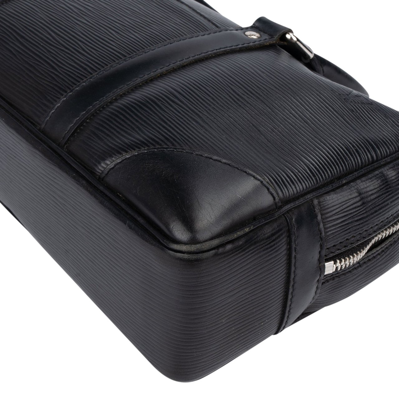 Louis Vuitton Louis Vuitton Noir Epi Leather Vivienne Long MM Handbag Zwart
