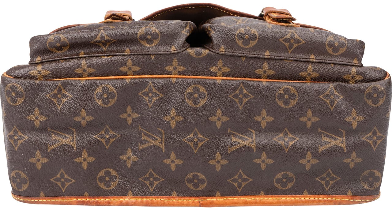 Louis Vuitton Louis Vuitton Canvas Monogram Gibeciere MM Crossbody Bag Bruin