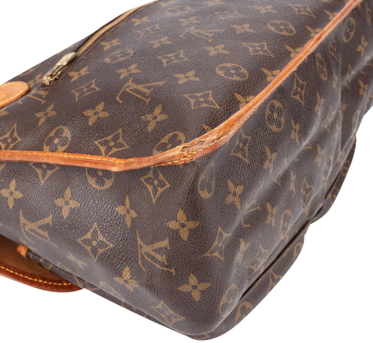 Louis Vuitton Louis Vuitton Canvas Monogram Gibeciere MM Crossbody Bag Bruin