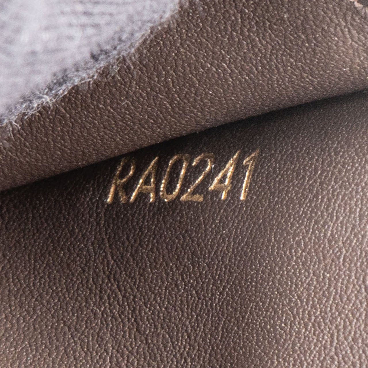 Louis Vuitton Louis Vuitton Taurillon Leather Mini Capucines Wallet Beige