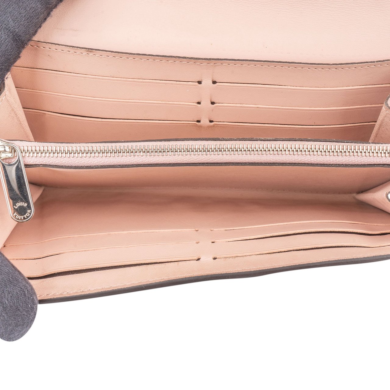 Louis Vuitton Louis Vuitton Pink Leather Mahina Wallet Roze