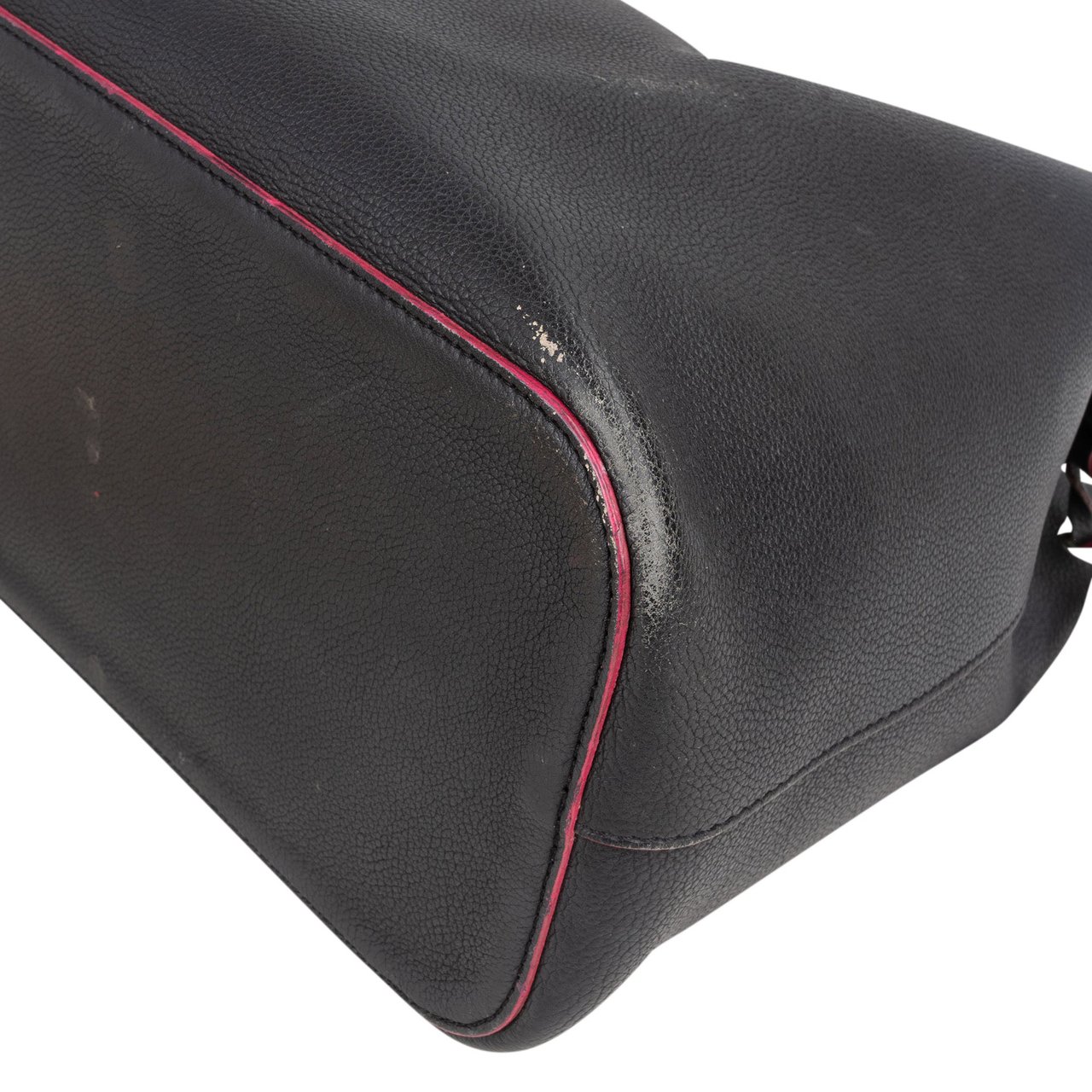 Louis Vuitton Black Leather Lockme Bucket Shoulder Bag Zwart
