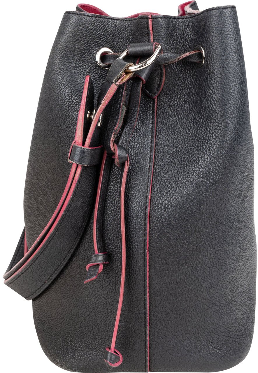 Louis Vuitton Black Leather Lockme Bucket Shoulder Bag Zwart