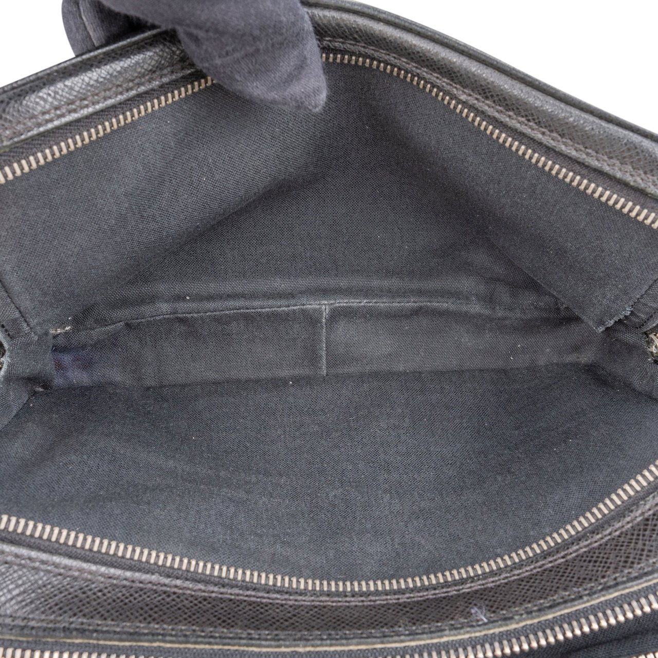 Louis Vuitton Louis Vuitton Black Leather Neo Pavel Clutch Zwart