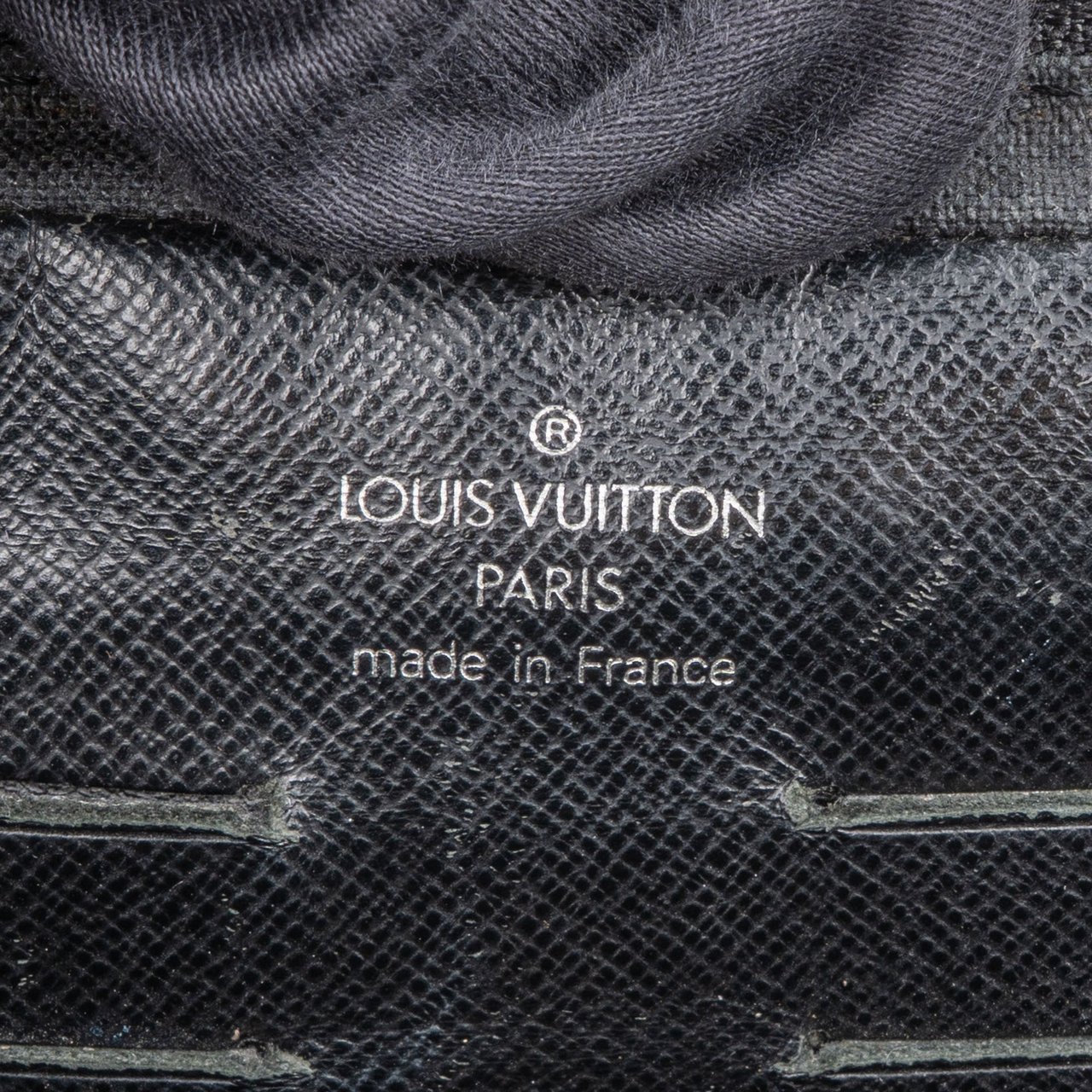 Louis Vuitton Louis Vuitton Black Leather Neo Pavel Clutch Zwart