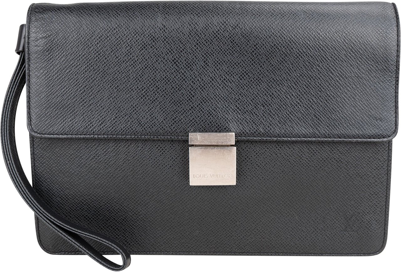 Louis Vuitton Louis Vuitton Taiga Leather Seelanga Clutch Zwart