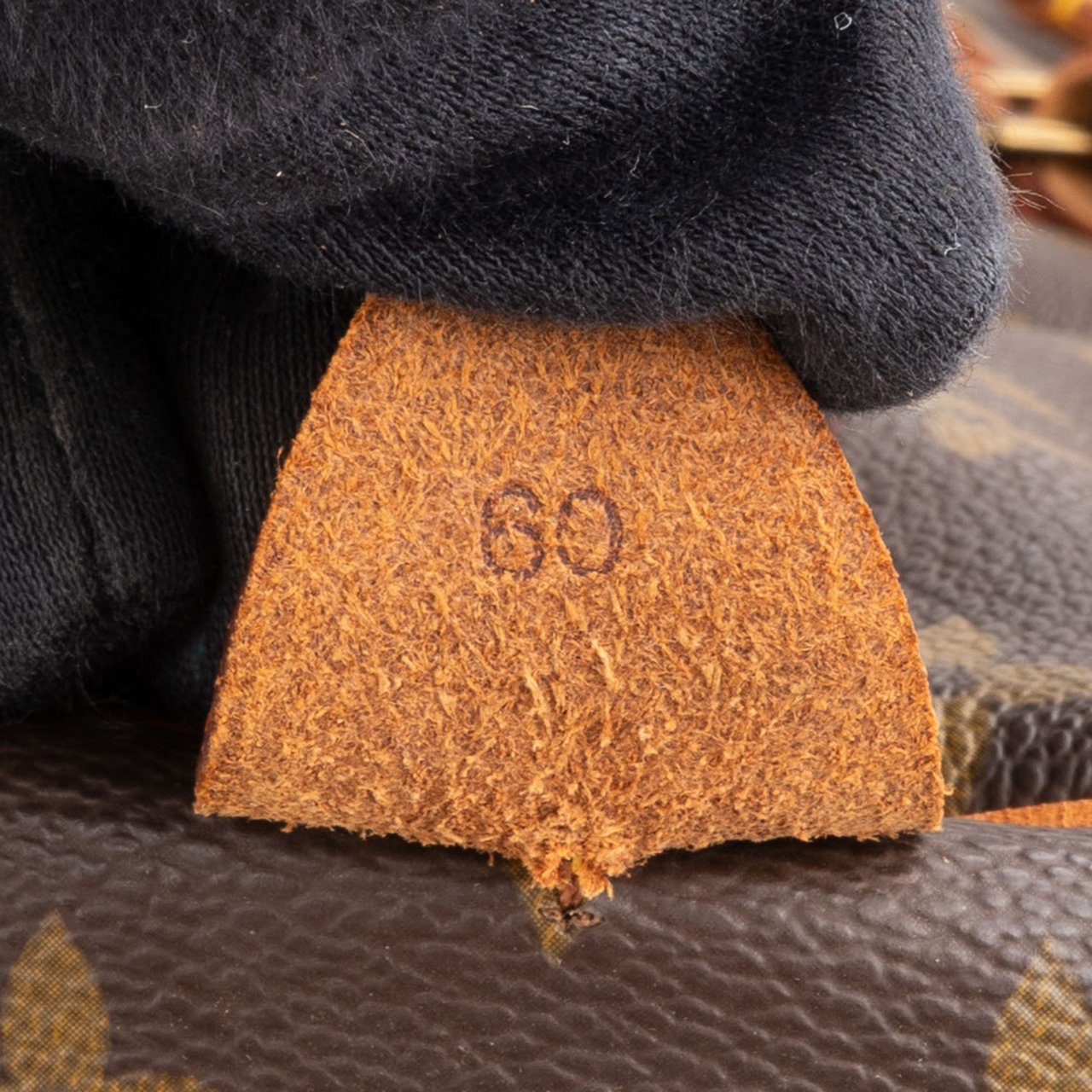Louis Vuitton Louis Vuitton Canvas Monogram Keepall 60 Bruin