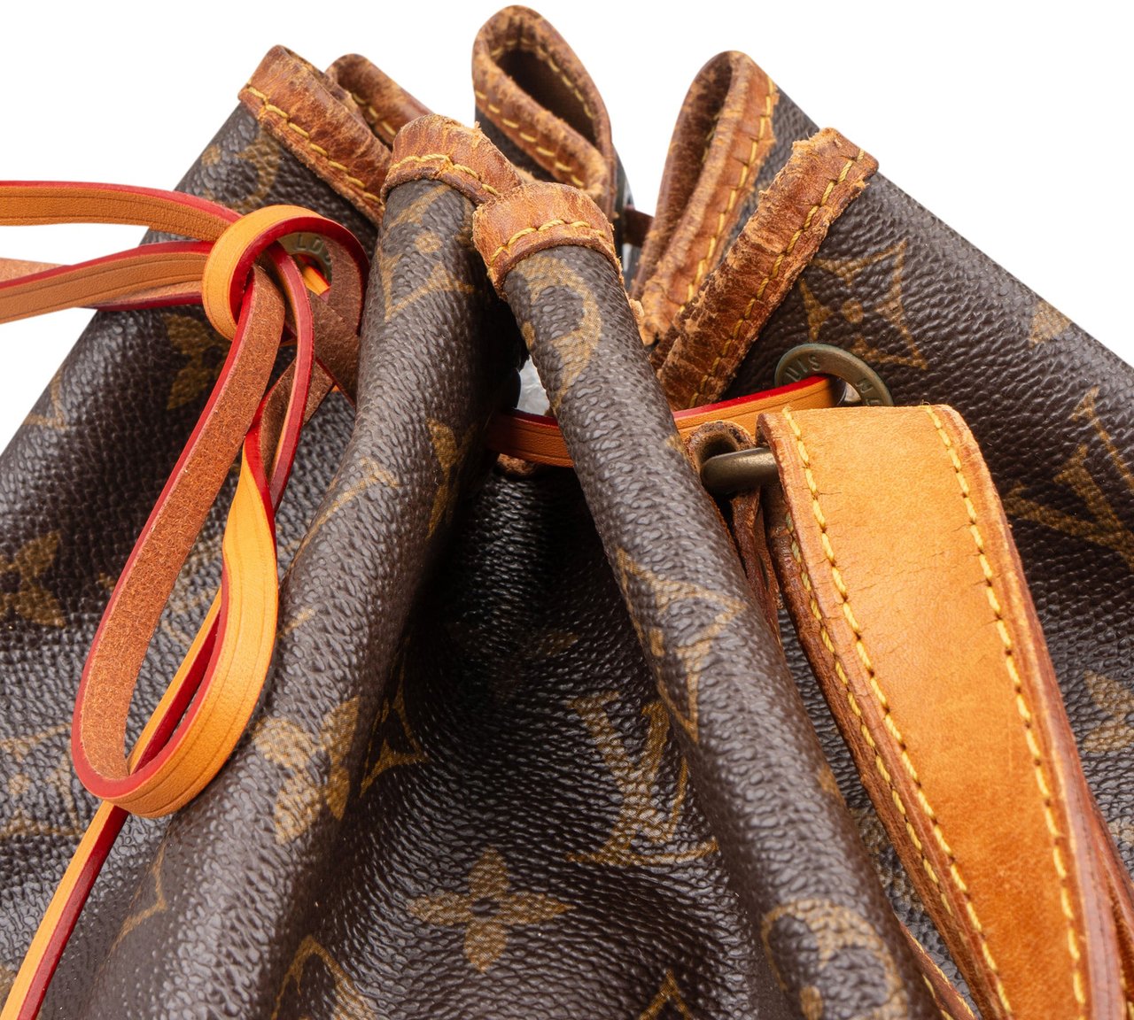 Louis Vuitton Louis Vuitton Canvas Monogram Sac Noe Grande Shoulder Bag Bruin