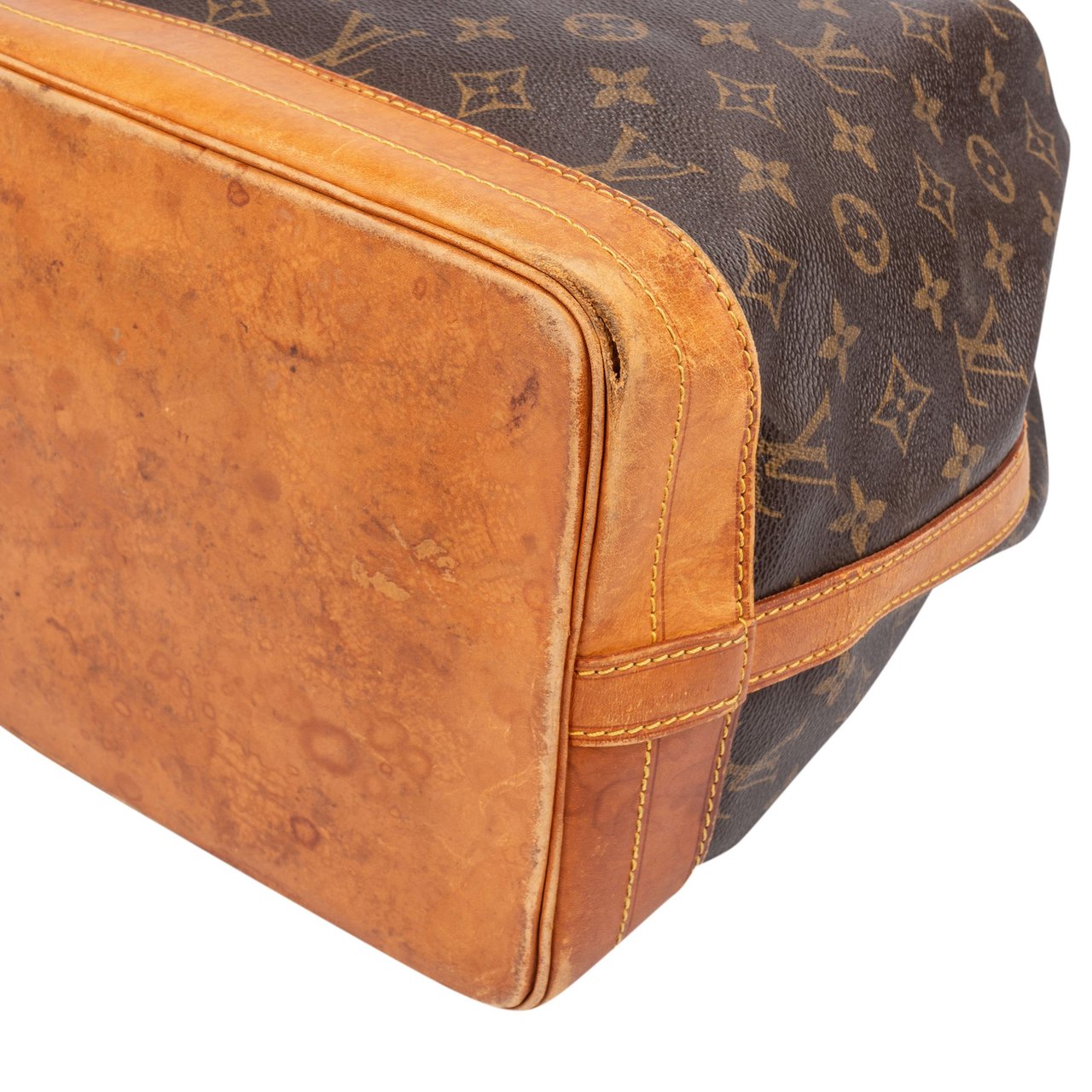 Louis Vuitton Louis Vuitton Canvas Monogram Sac Noe Grande Shoulder Bag Bruin
