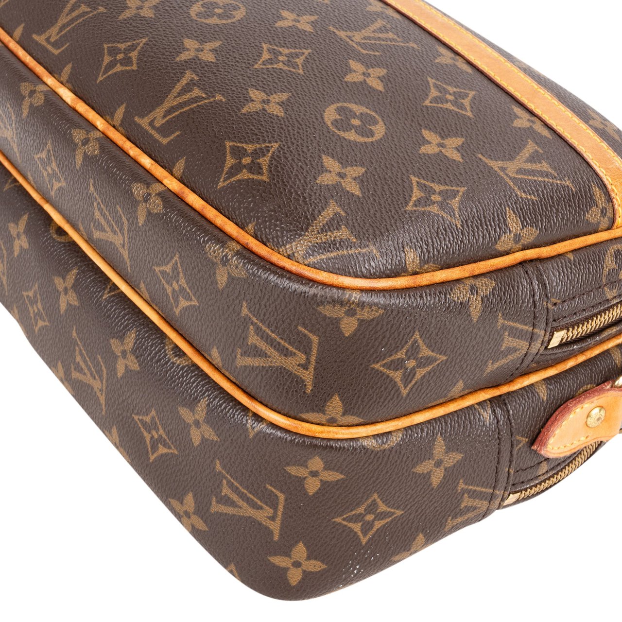 Louis Vuitton Louis Vuitton Canvas Monogram Reporter PM Crossbody Bag Bruin