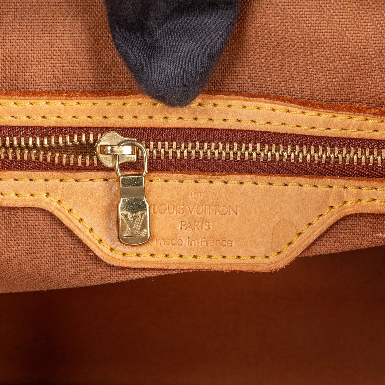 Louis Vuitton Louis Vuitton Canvas Monogram Batignolles Handbag Bruin
