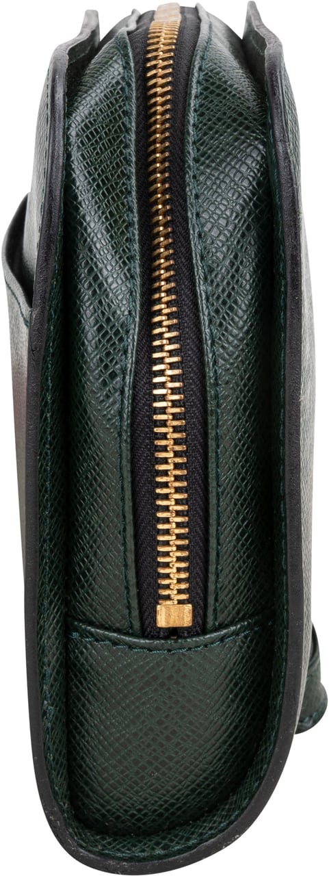 Louis Vuitton Louis Vuitton Green Taiga Leather Baikal Clutch Groen