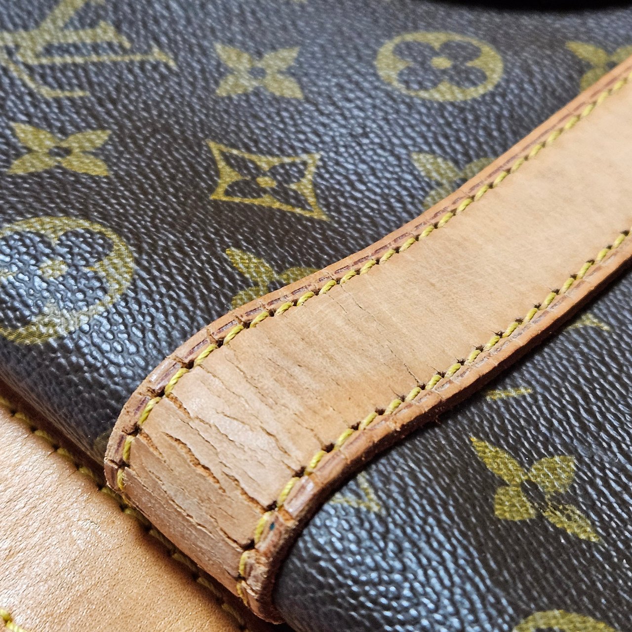 Louis Vuitton Louis Vuitton Canvas Monogram Keepall 60 Bandouliere Bruin