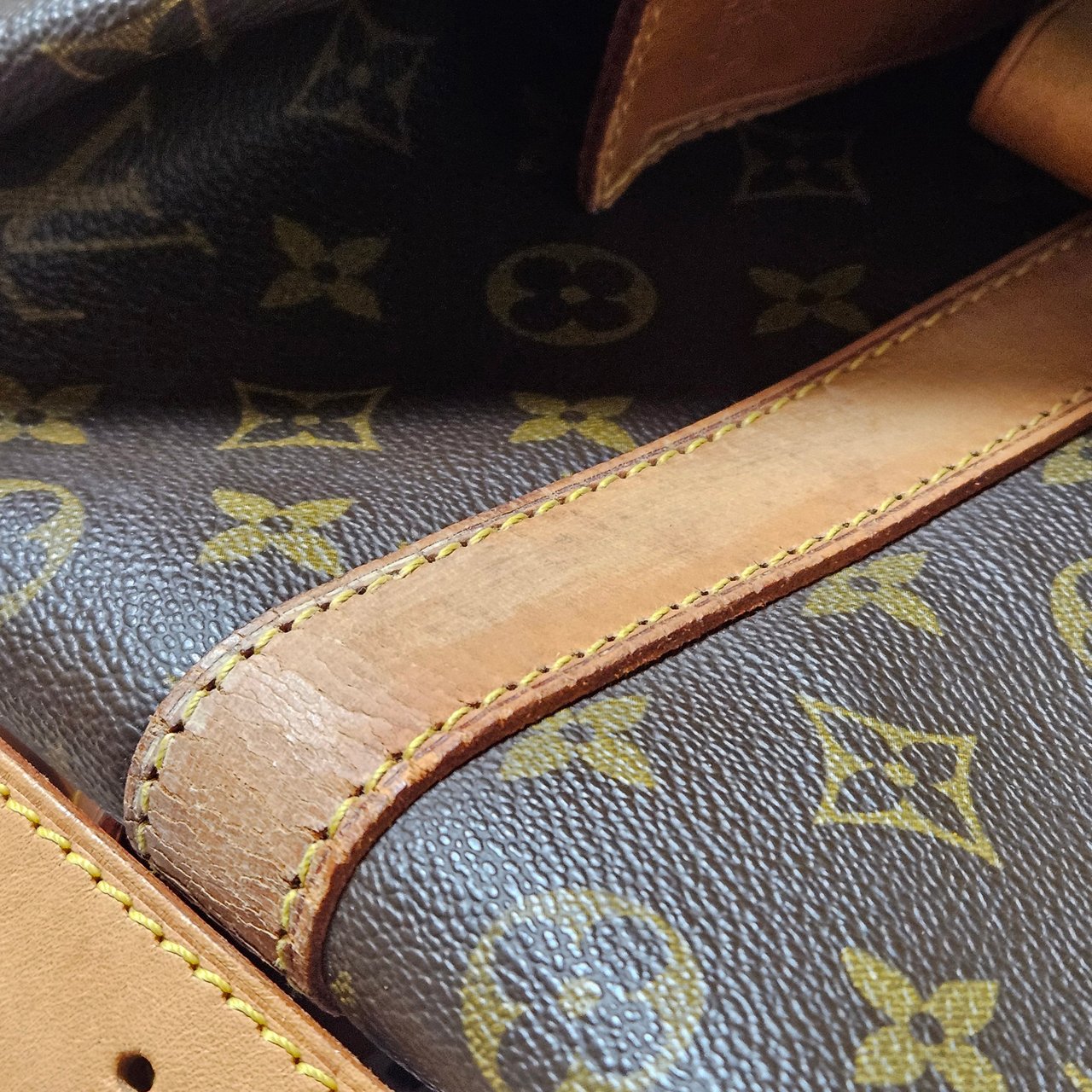 Louis Vuitton Louis Vuitton Canvas Monogram Keepall 60 Bandouliere Bruin