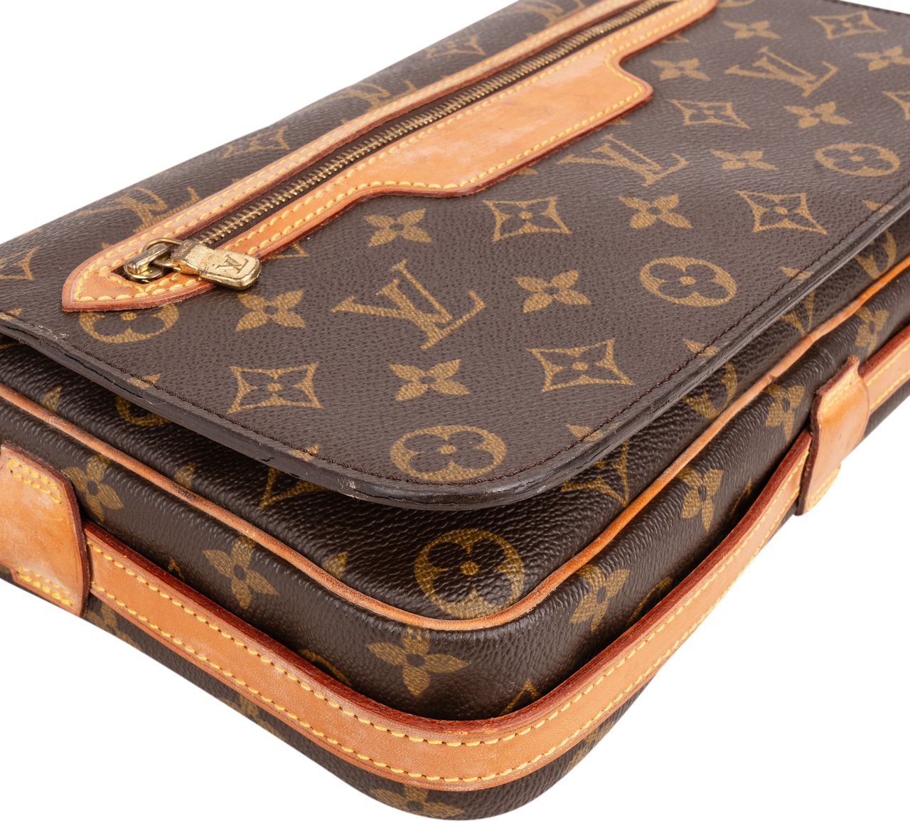 Louis Vuitton Louis Vuitton Canvas Monogram Saint Germain GM Crossbody Bag Bruin