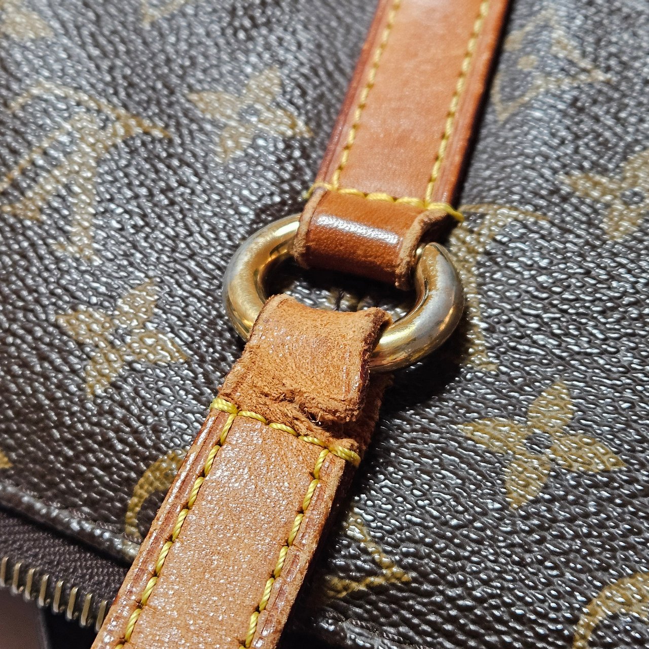 Louis Vuitton Louis Vuitton Canvas Monogram Totally GM Shoulder Bag Bruin