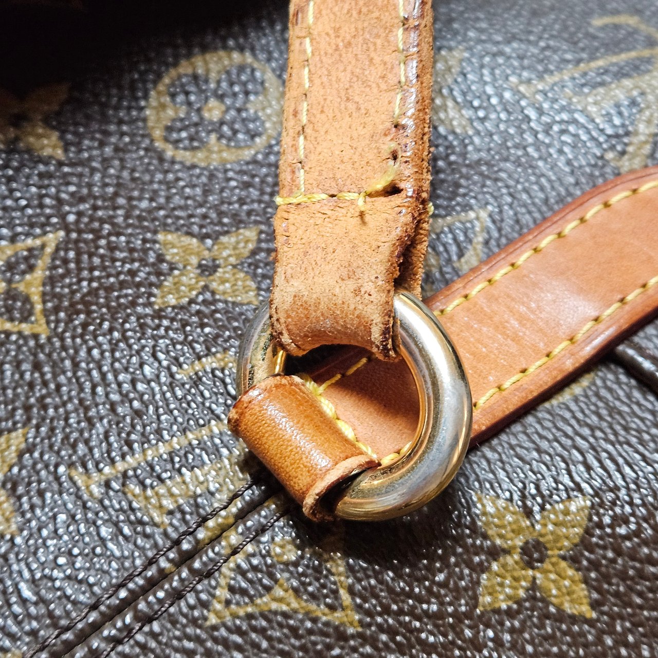 Louis Vuitton Louis Vuitton Canvas Monogram Totally GM Shoulder Bag Bruin