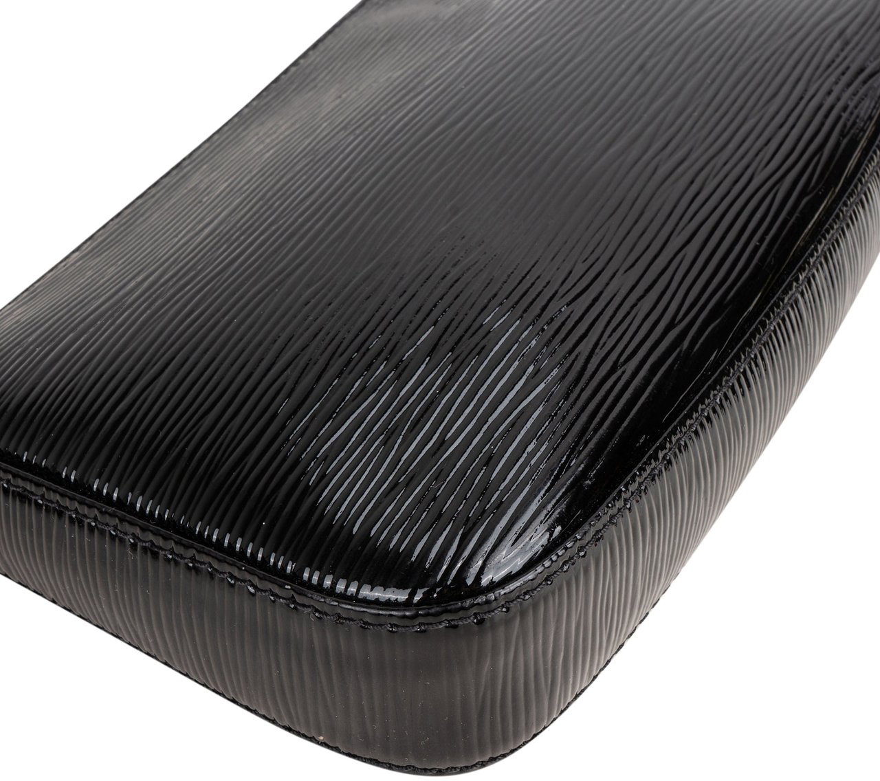 Louis Vuitton Louis Vuitton Electric Epi Leather NM Pochette Shoulder Bag Zwart