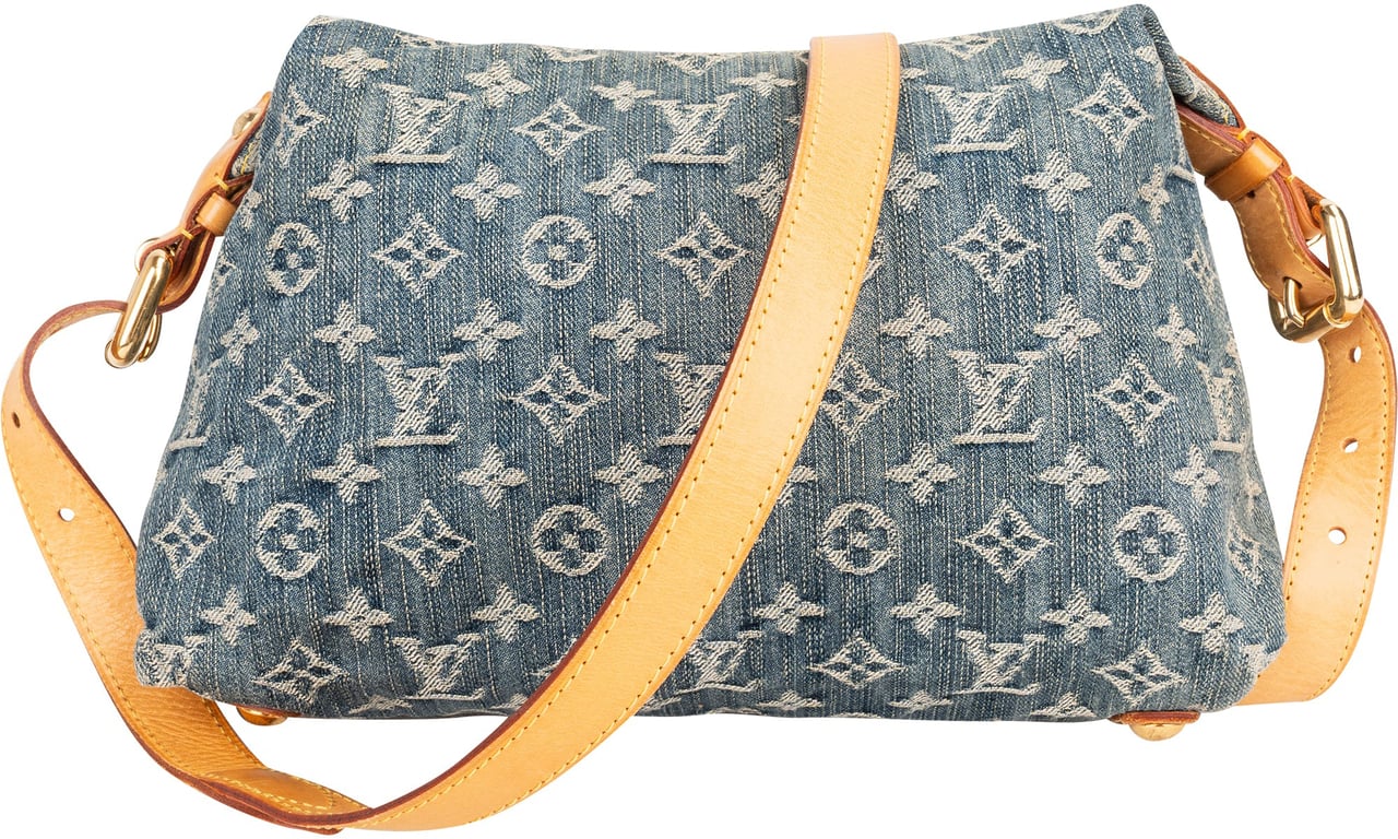 Louis Vuitton Louis Vuitton Denim Monogram Baggy PM Crossbody Bag Blauw