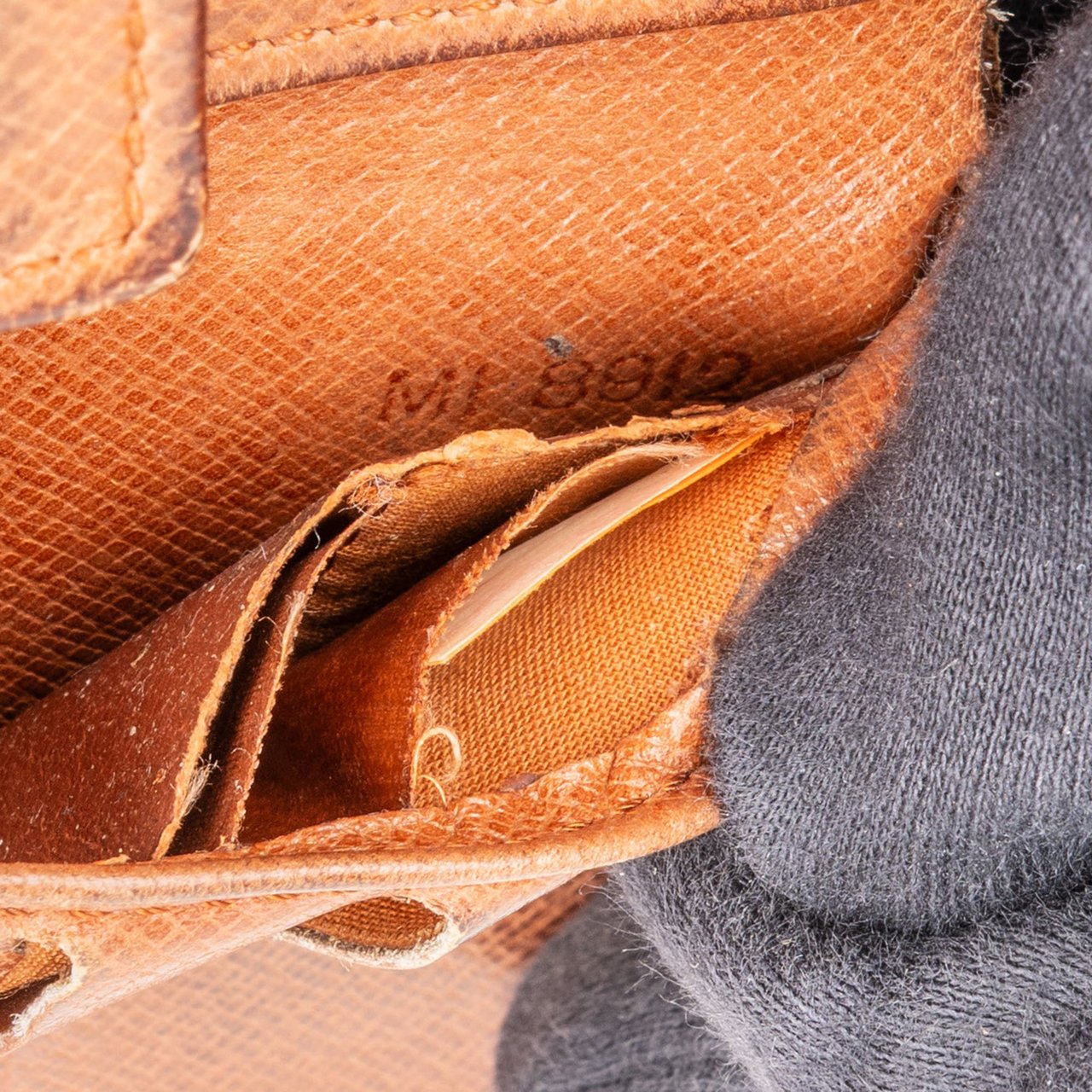 Louis Vuitton Louis Vuitton Canvas Monogram Marco Wallet Bruin