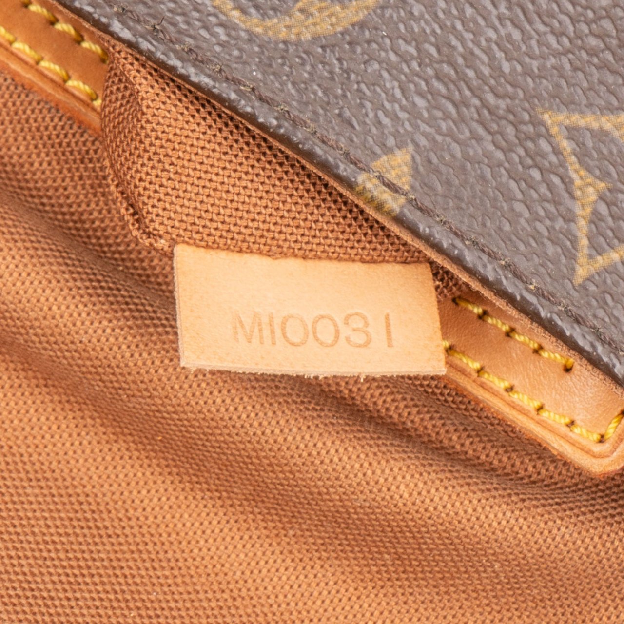 Louis Vuitton Louis Vuitton Canvas Monogram Looping PM Handbag Bruin