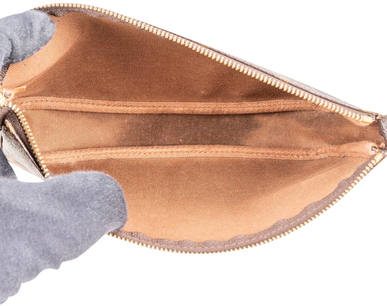 Louis Vuitton Louis Vuitton Canvas Monogram Pochette Accessoire Handbag Bruin