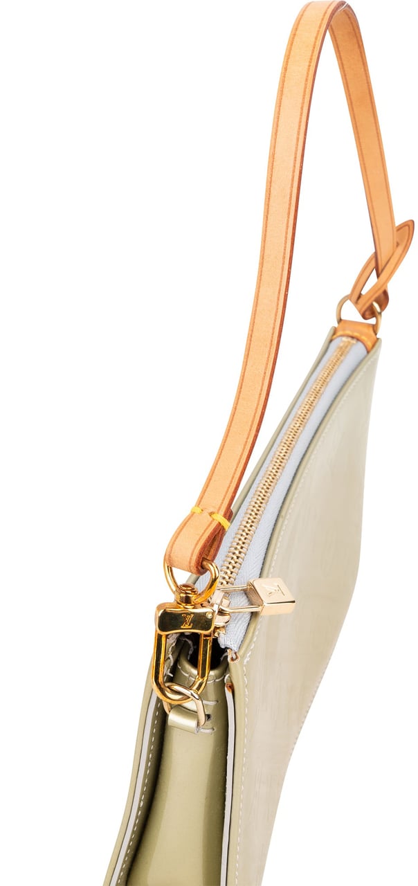 Louis Vuitton Louis Vuitton Vernis Monogram Lexington Pochette Handbag Groen