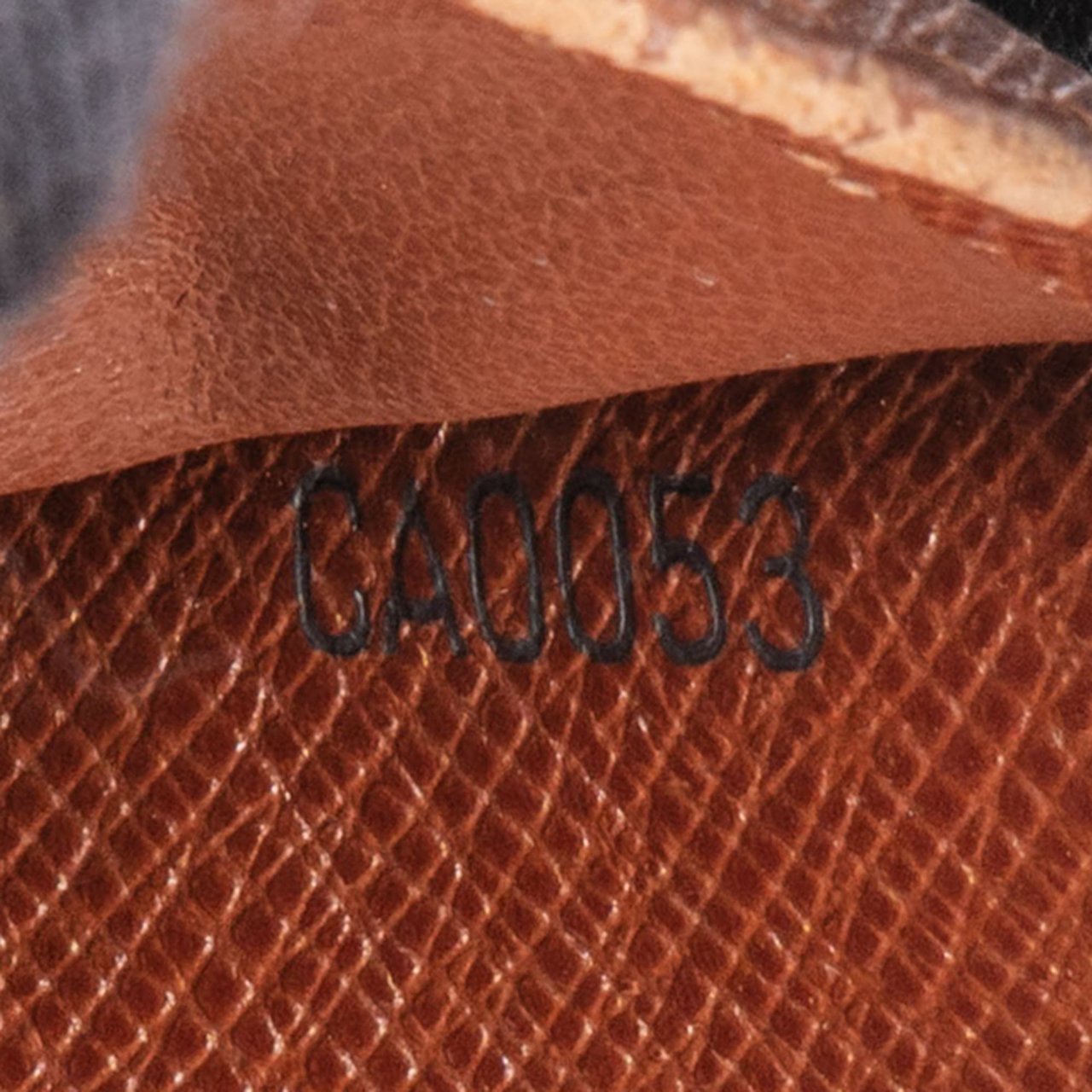 Louis Vuitton Louis Vuitton Canvas Monogram Compact Clip Wallet Bruin