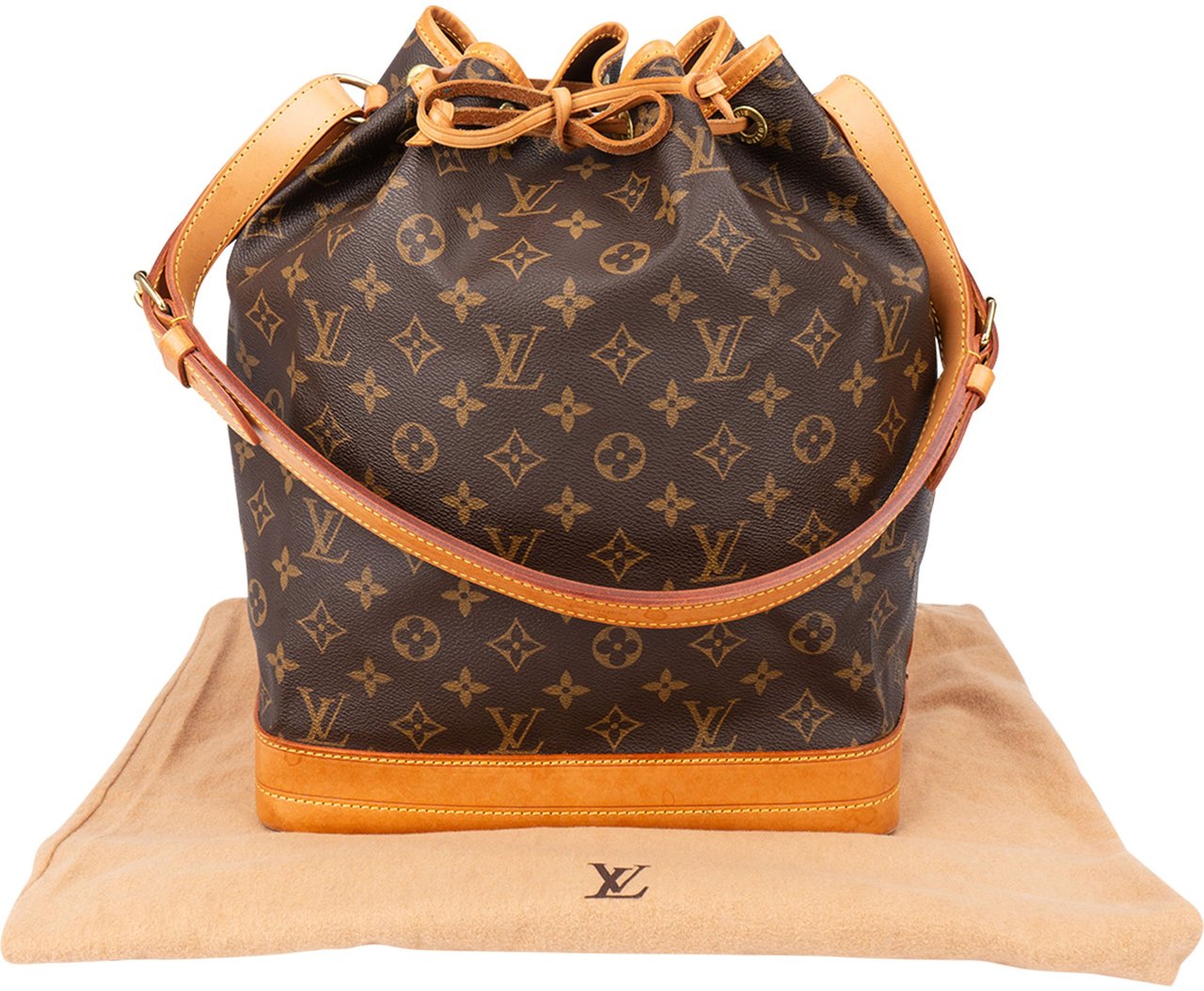 Louis Vuitton Louis Vuitton Canvas Monogram Sac Noe Grande Shoulder Bag Bruin