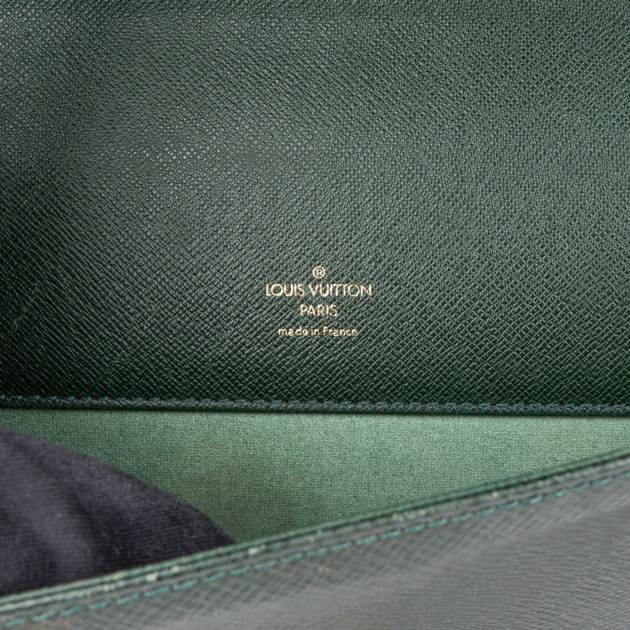 Louis Vuitton Vert Taiga leather Serviette Kourad Business Handbag Groen