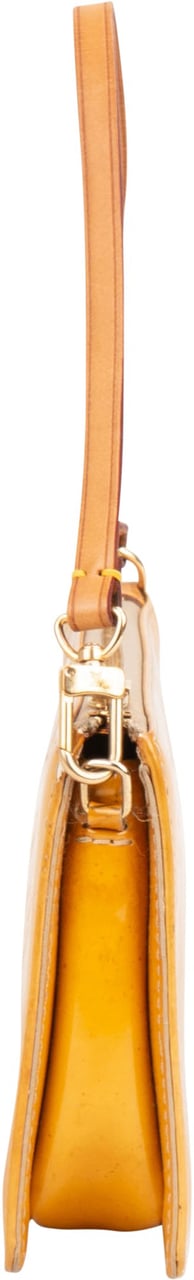 Louis Vuitton Louis Vuitton Vernis Monogram Lexington Pochette Handbag Geel