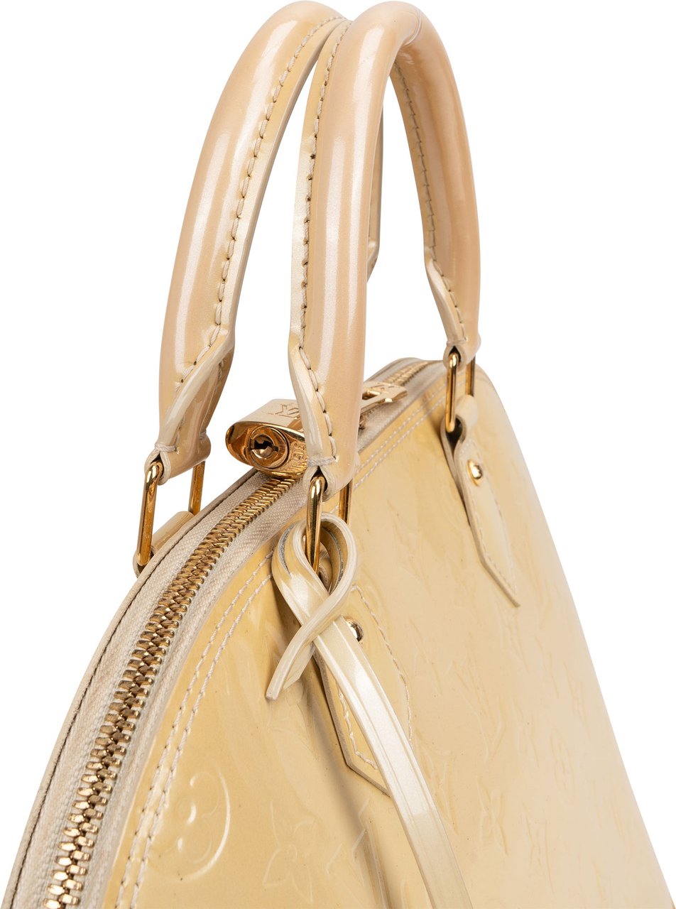 Louis Vuitton Louis Vuitton Vernis Monogram Alma PM Handbag Geel