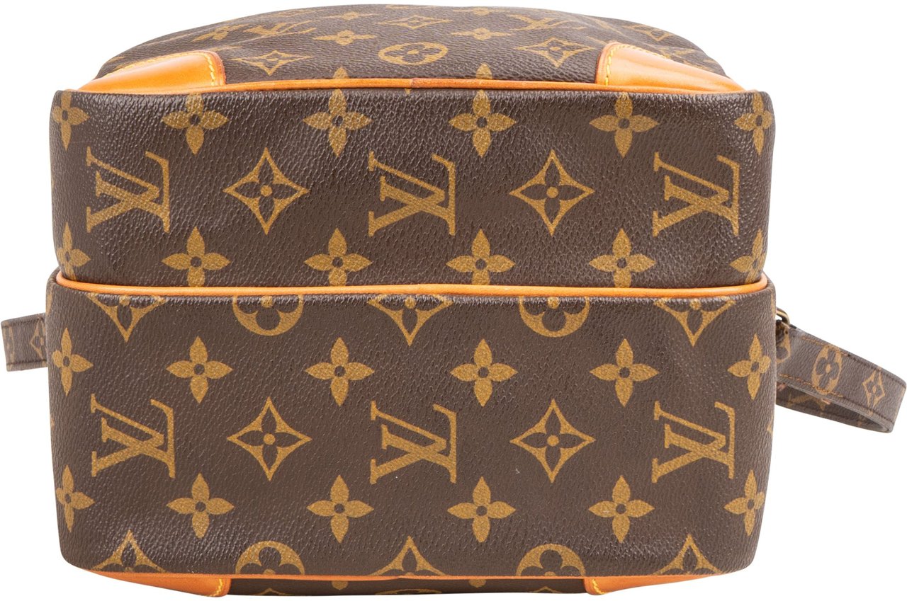 Louis Vuitton Louis Vuitton Canvas Monogram Amazon GM Shoulder Bag Bruin