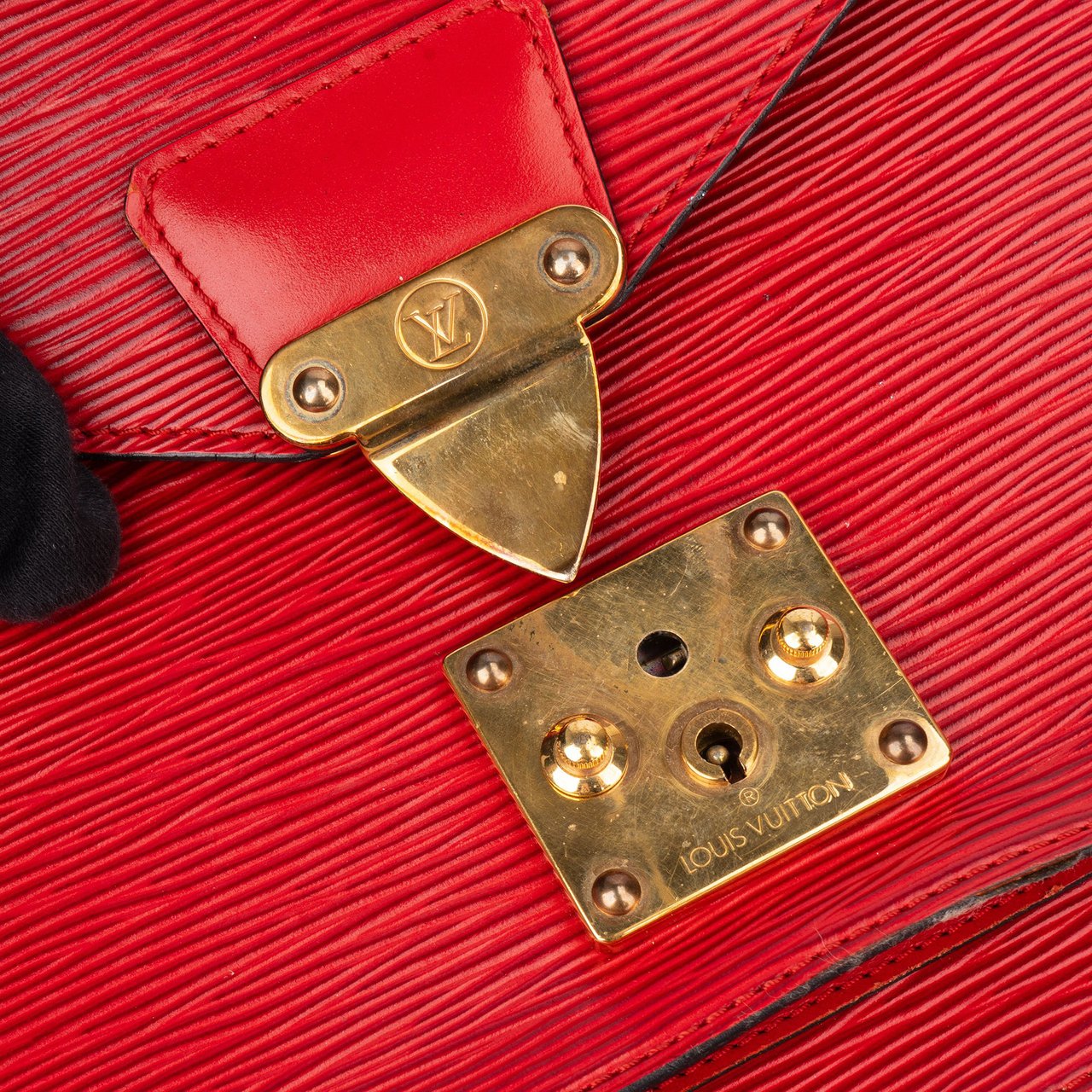 Louis Vuitton Louis Vuitton Rouge Epi Leather Monceau Handbag Rood