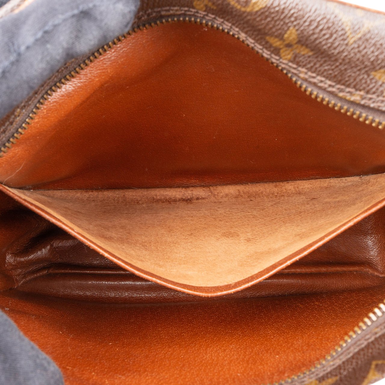 Louis Vuitton Louis Vuitton Canvas Monogram Nile GM Shoulder Bag Bruin