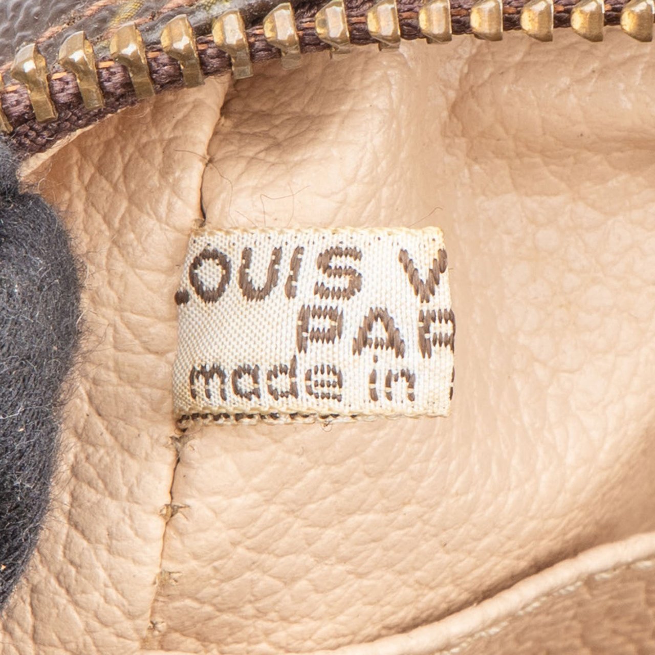 Louis Vuitton Louis Vuitton Canvas Monogram Trousse Toilette 23 Clutch Bruin