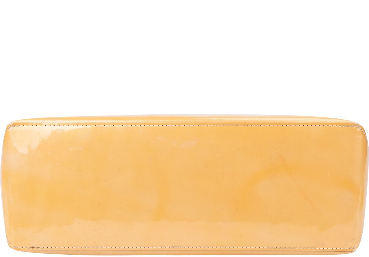 Louis Vuitton Louis Vuitton Vernis Monogram Wilshire Handbag Geel