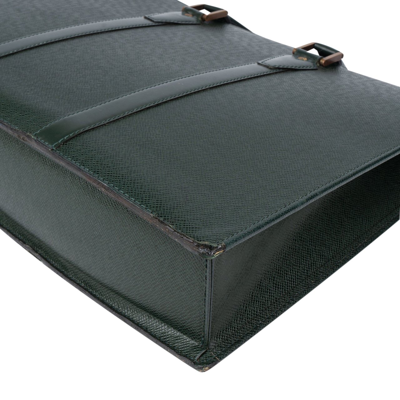 Louis Vuitton Louis Vuitton Green Taiga Leather Porte Documents Lozan Handbag Groen