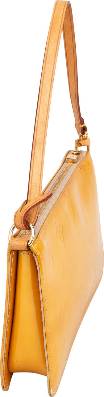 Louis Vuitton Vernis Monogram Lexington Pochette Handbag Geel