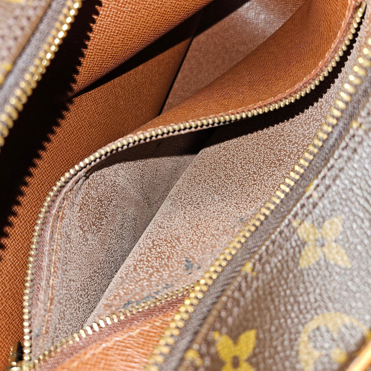 Louis Vuitton Louis Vuitton Canvas Monogram Boulogne Shoulder Bag Bruin