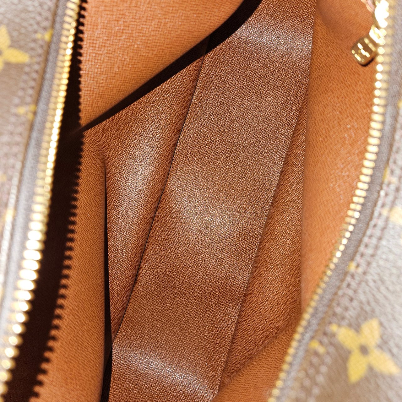 Louis Vuitton Louis Vuitton Canvas Monogram Boulogne Shoulder Bag Bruin