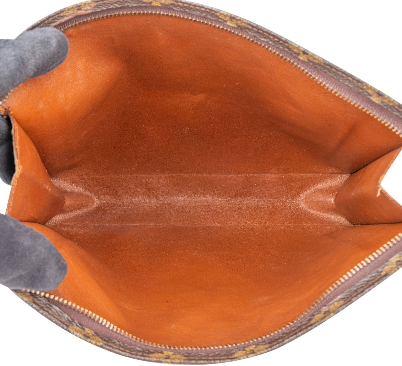 Louis Vuitton Louis Vuitton Canvas Monogram Poche Toilette 25 Clutch Bruin