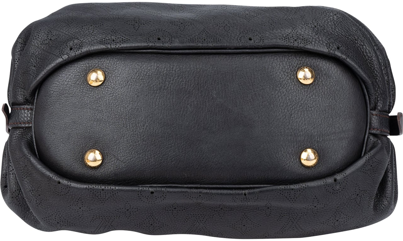 Louis Vuitton Louis Vuitton Leather Monogram Mahina Shoulder Bag Blauw