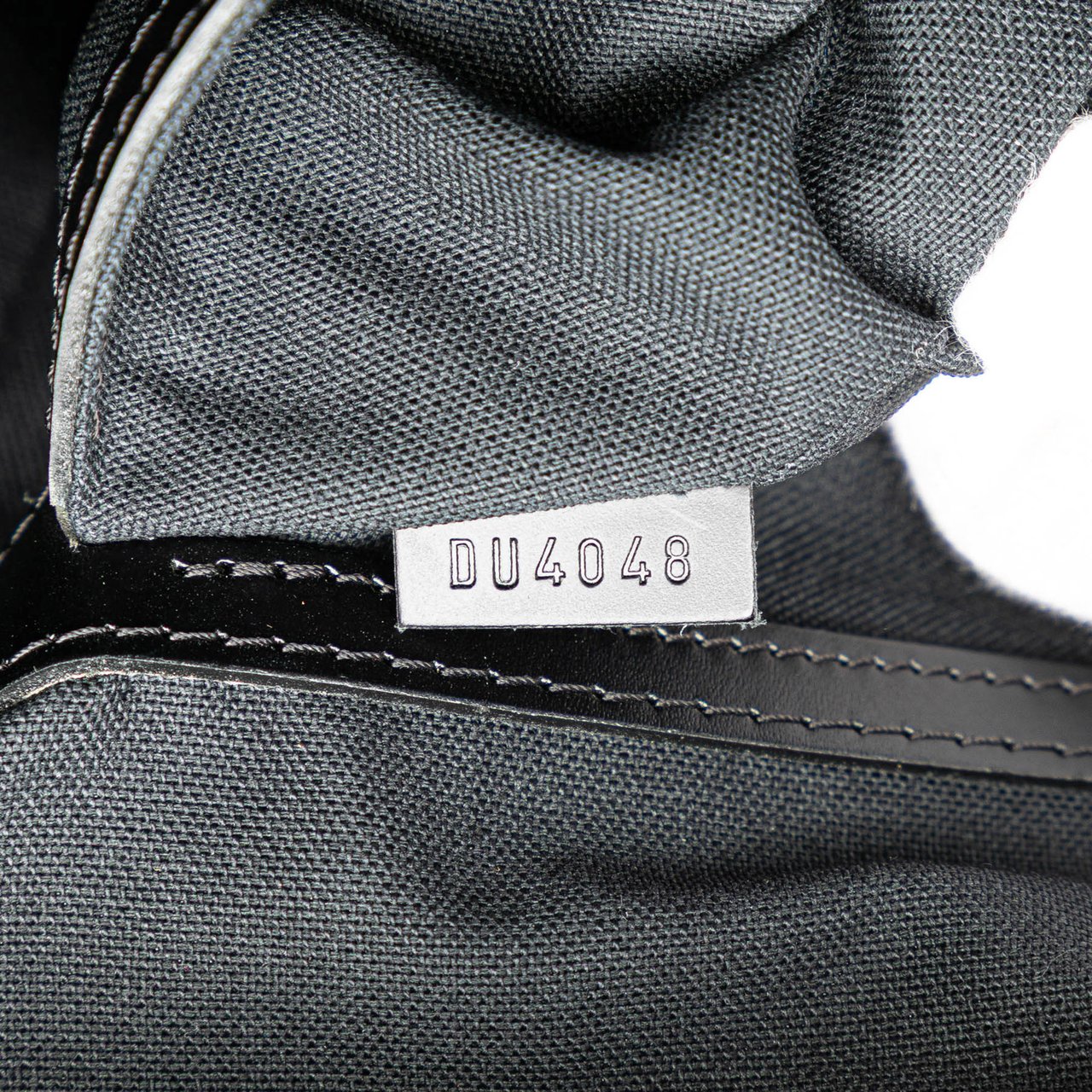 Louis Vuitton Damier Graphite Tadao PM Zwart