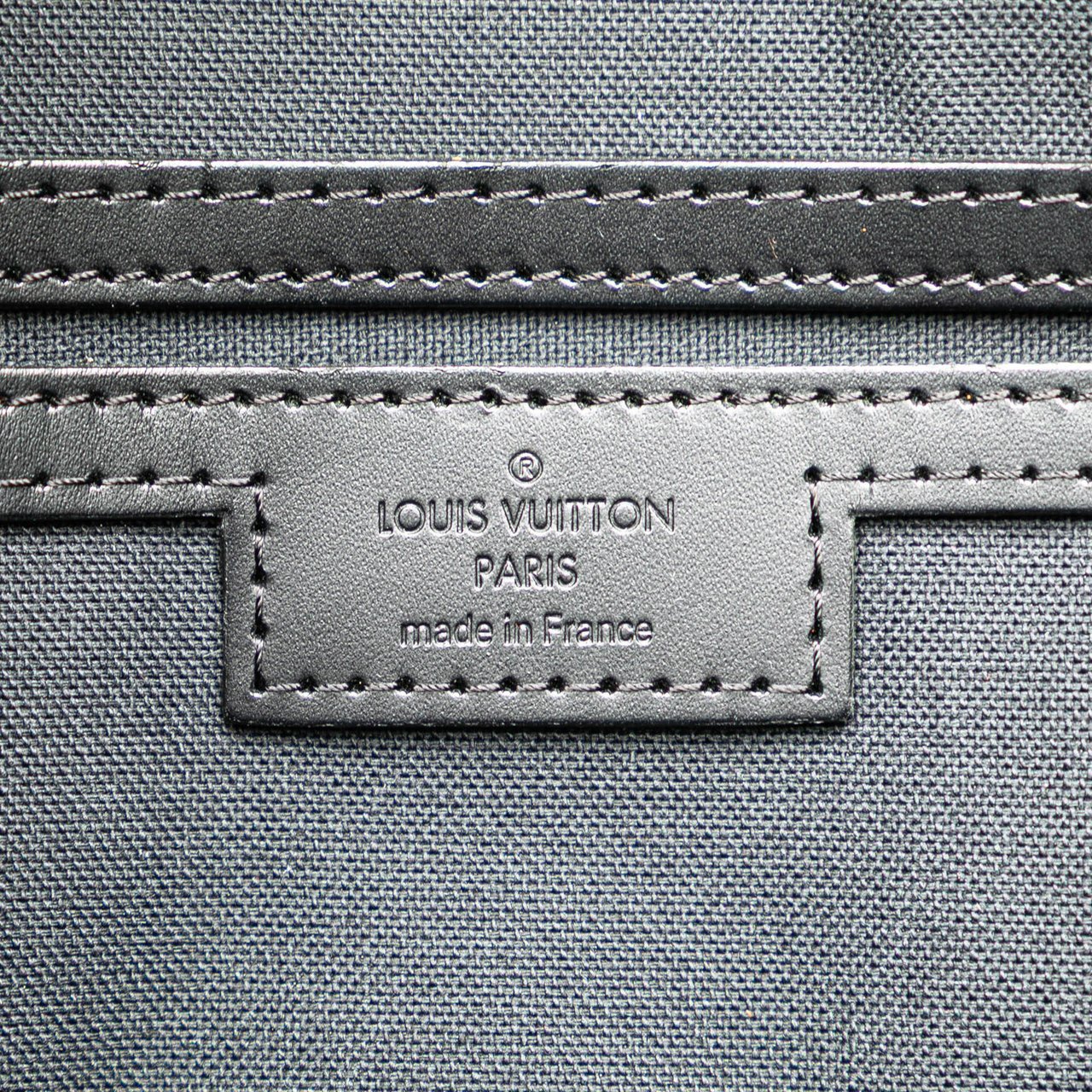 Louis Vuitton Damier Graphite Tadao PM Zwart