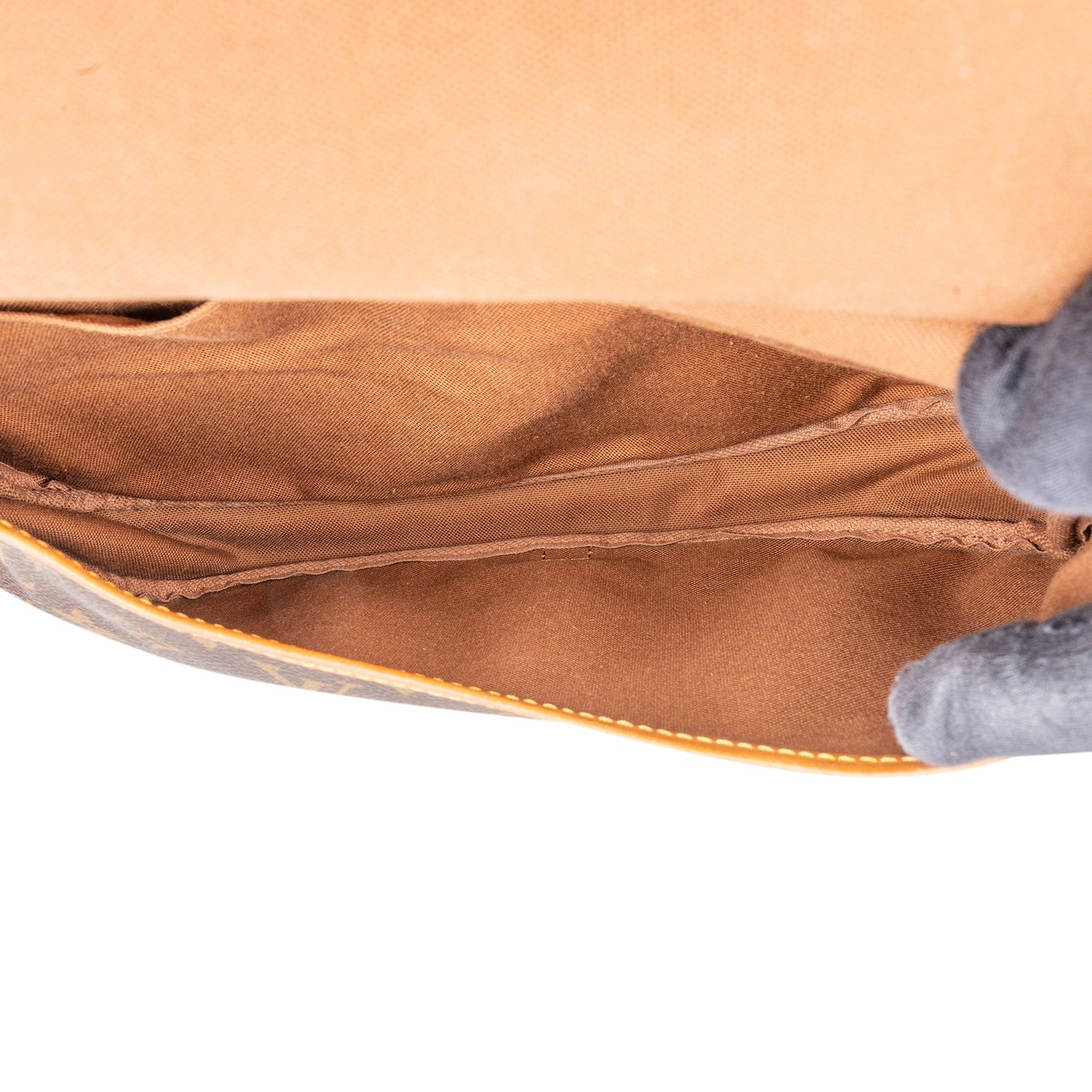 Louis Vuitton Louis Vuitton Canvas Monogram Saumur 30 Crossbody Bag Bruin