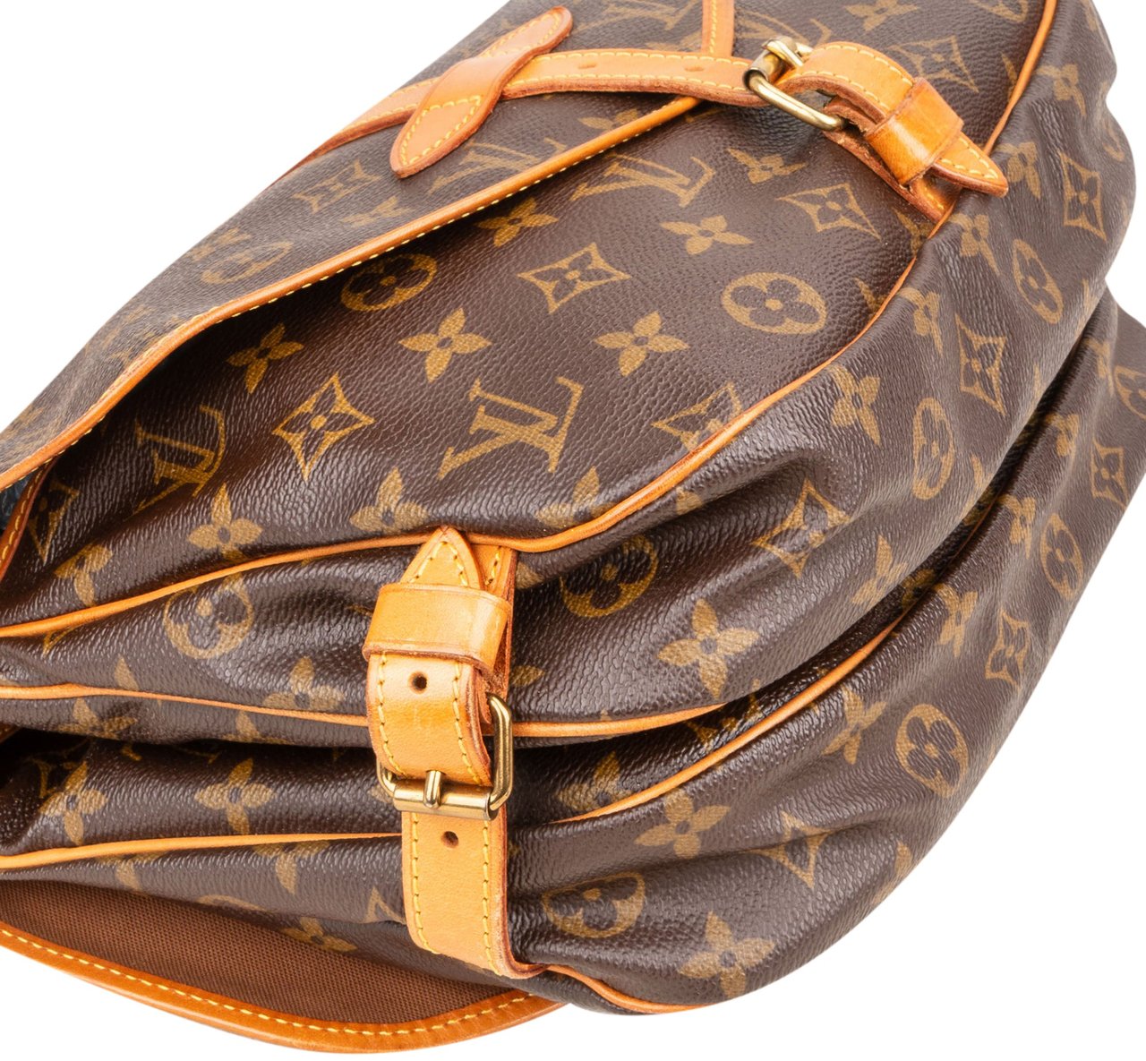 Louis Vuitton Louis Vuitton Canvas Monogram Saumur 30 Crossbody Bag Bruin