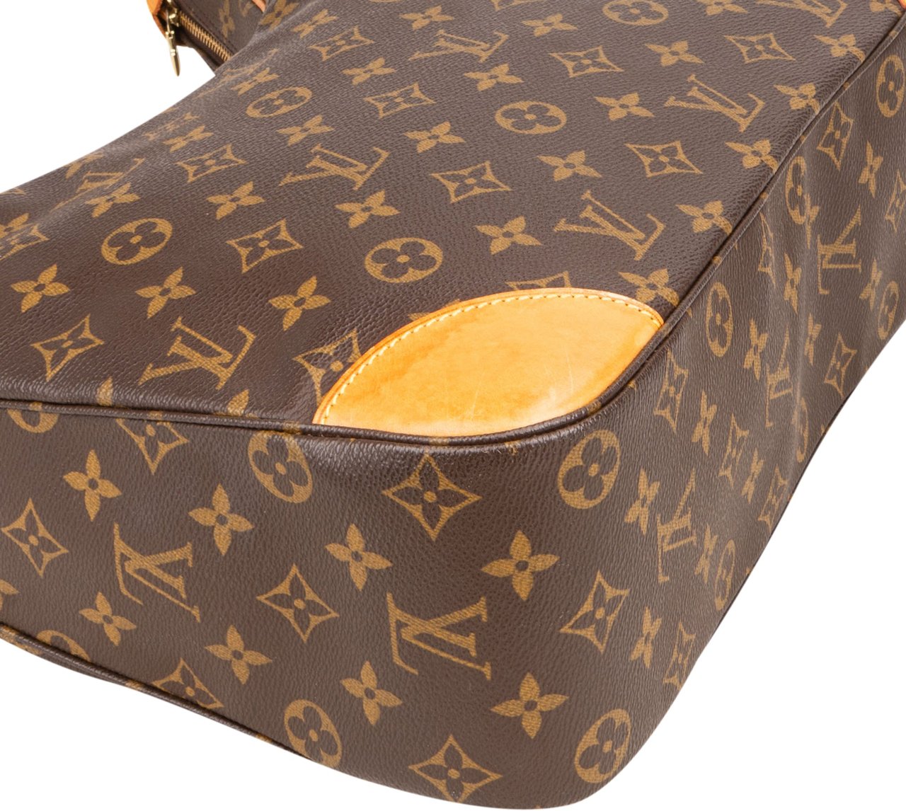 Louis Vuitton Louis Vuitton Canvas Monogram Boulogne Crossbody Bag Bruin